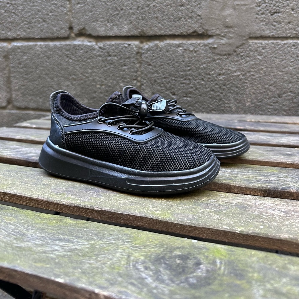 Nike Roshe Inspired Black Zip Tie Pull On Size 11 Toddler Sneakers New